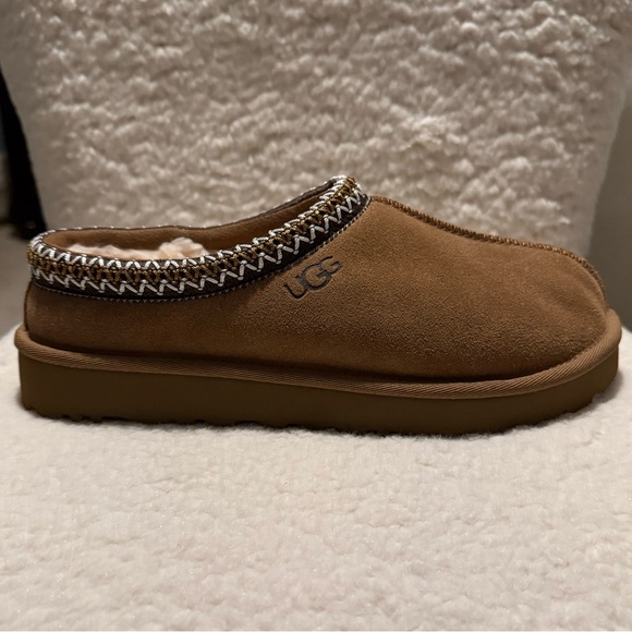UGG Chestnut Tasman Slipper - Picture 7 of 10